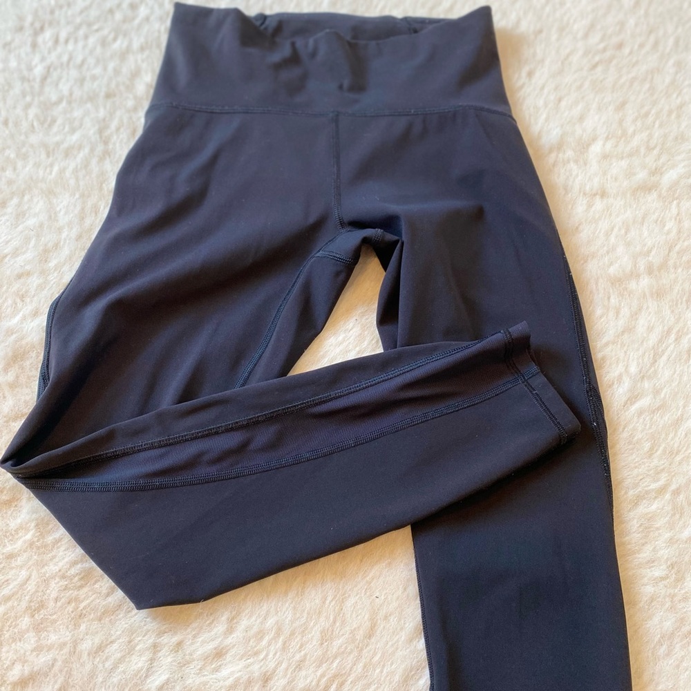 Lululemon train times 7/8 pants 25” - size 6